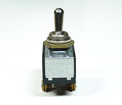Cutler Hammer 424 DPST Toggle Switch With Screw Terminals 15 Amps
